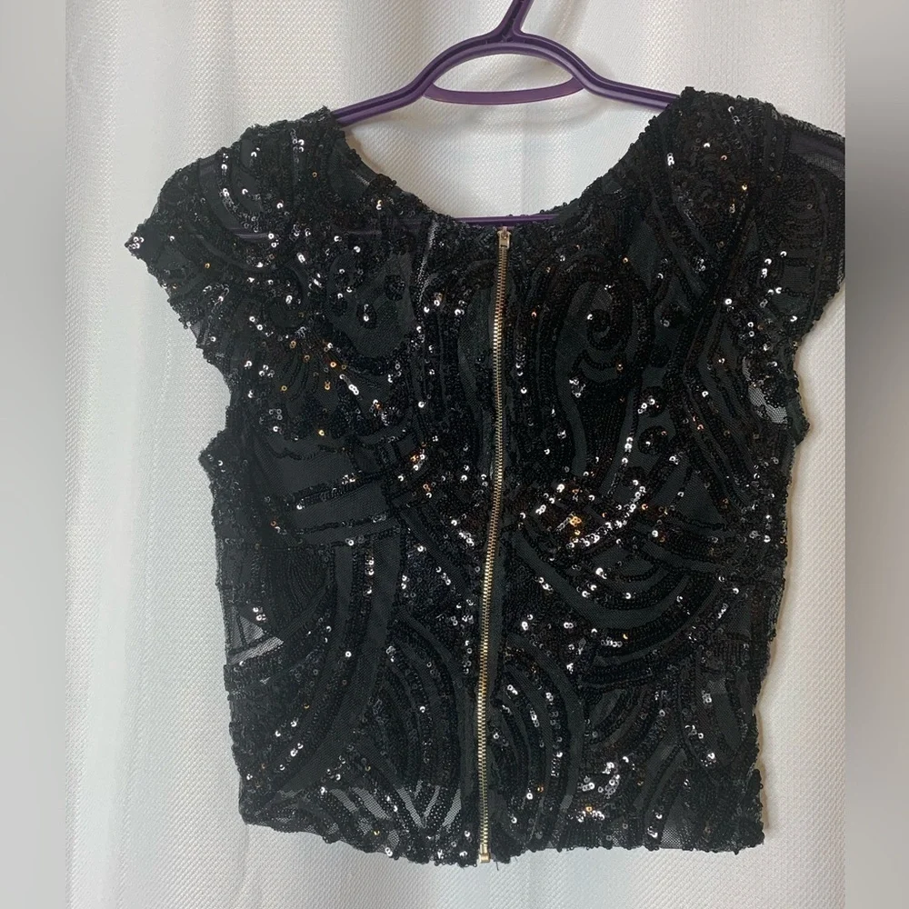 Glitter Appliqué top - Picture 5 of 9